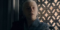 HouseOfTheDragon_3x03-RhaenyraTriumphant_4053