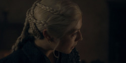 HouseOfTheDragon_3x03-RhaenyraTriumphant_4777