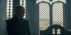 HouseOfTheDragon_3x05-UnbowedAndUnbent_1012