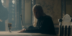 HouseOfTheDragon_3x05-UnbowedAndUnbent_1018
