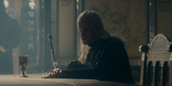 HouseOfTheDragon_3x05-UnbowedAndUnbent_1020