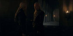 HouseOfTheDragon_3x05-UnbowedAndUnbent_1205