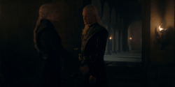 HouseOfTheDragon_3x05-UnbowedAndUnbent_1209