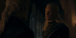 HouseOfTheDragon_3x05-UnbowedAndUnbent_1220