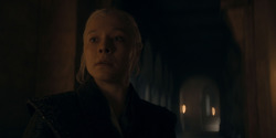 HouseOfTheDragon_3x05-UnbowedAndUnbent_1310