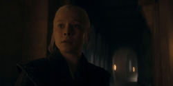 HouseOfTheDragon_3x05-UnbowedAndUnbent_1312