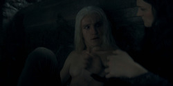 HouseOfTheDragon_3x05-UnbowedAndUnbent_3107
