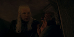 HouseOfTheDragon_3x05-UnbowedAndUnbent_5058