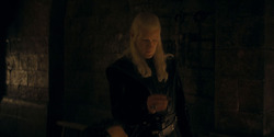 HouseOfTheDragon_3x05-UnbowedAndUnbent_5102