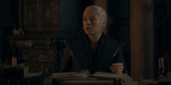 HouseOfTheDragon_3x05-UnbowedAndUnbent_5511