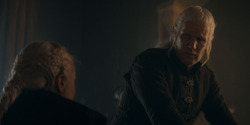 HouseOfTheDragon_3x08-TheTreasonsAtTumbleton_00100