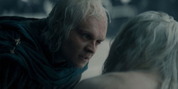 HouseOfTheDragon_3x08-TheTreasonsAtTumbleton_03076