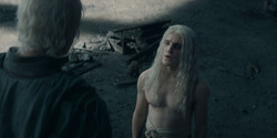HouseOfTheDragon_3x08-TheTreasonsAtTumbleton_03229