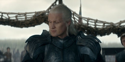 HouseOfTheDragon_3x08-TheTreasonsAtTumbleton_03410